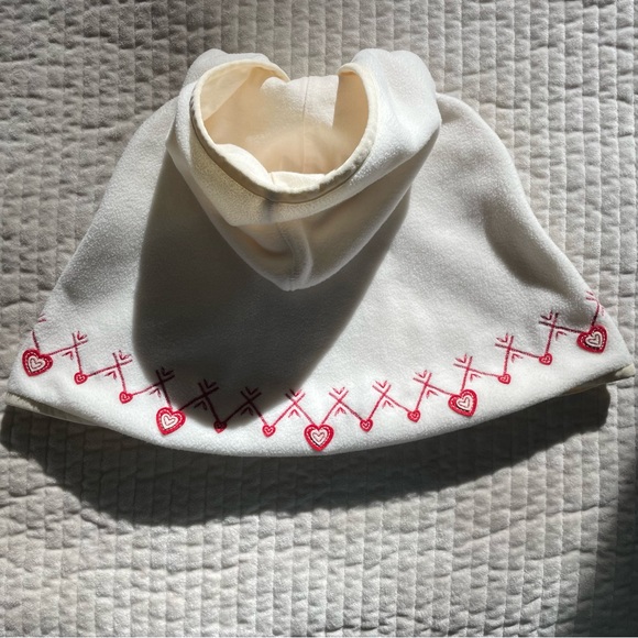 Red & White Snowflake & Heart Embroidered Button Winter Fleece Hooded Cape - Picture 9 of 9